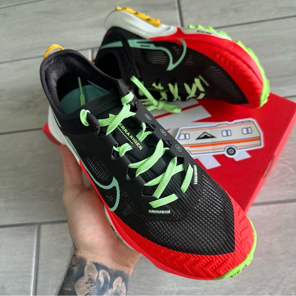 NIKE ZOOM TERRA KIGER TRAIL RUNNING SHOES - Picture 2 of 4